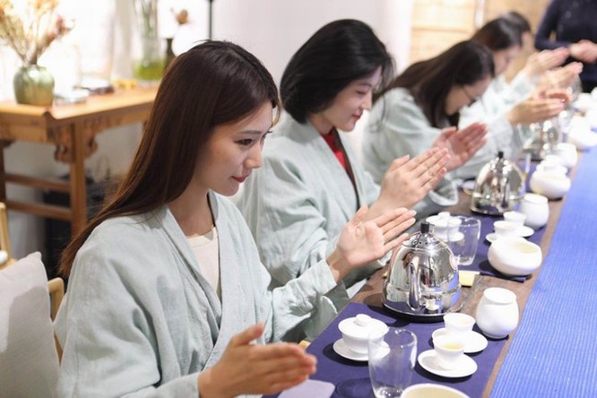 九式·请茶.jpg